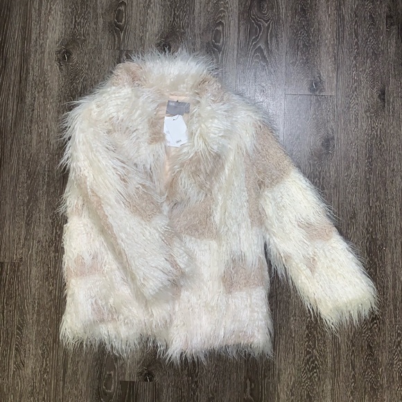 ASOS DESIGN Borg Faux Fur white coat, size 6 - Picture 5 of 6